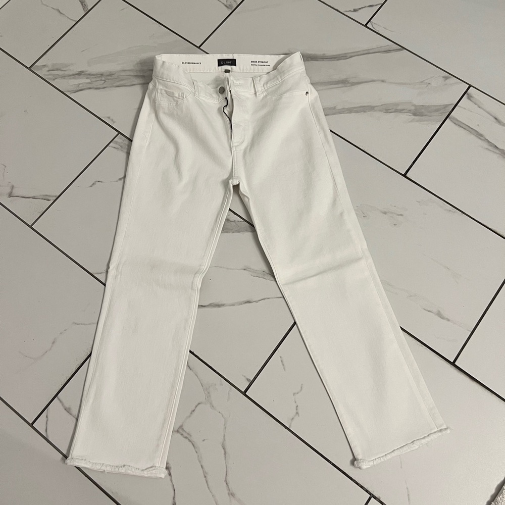 DL1961 Mara Straight Jeans